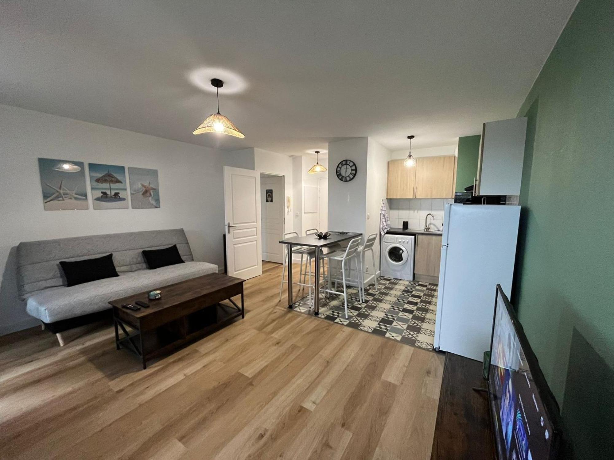 Appartement Avec Jardin A Rochefort 外观 照片